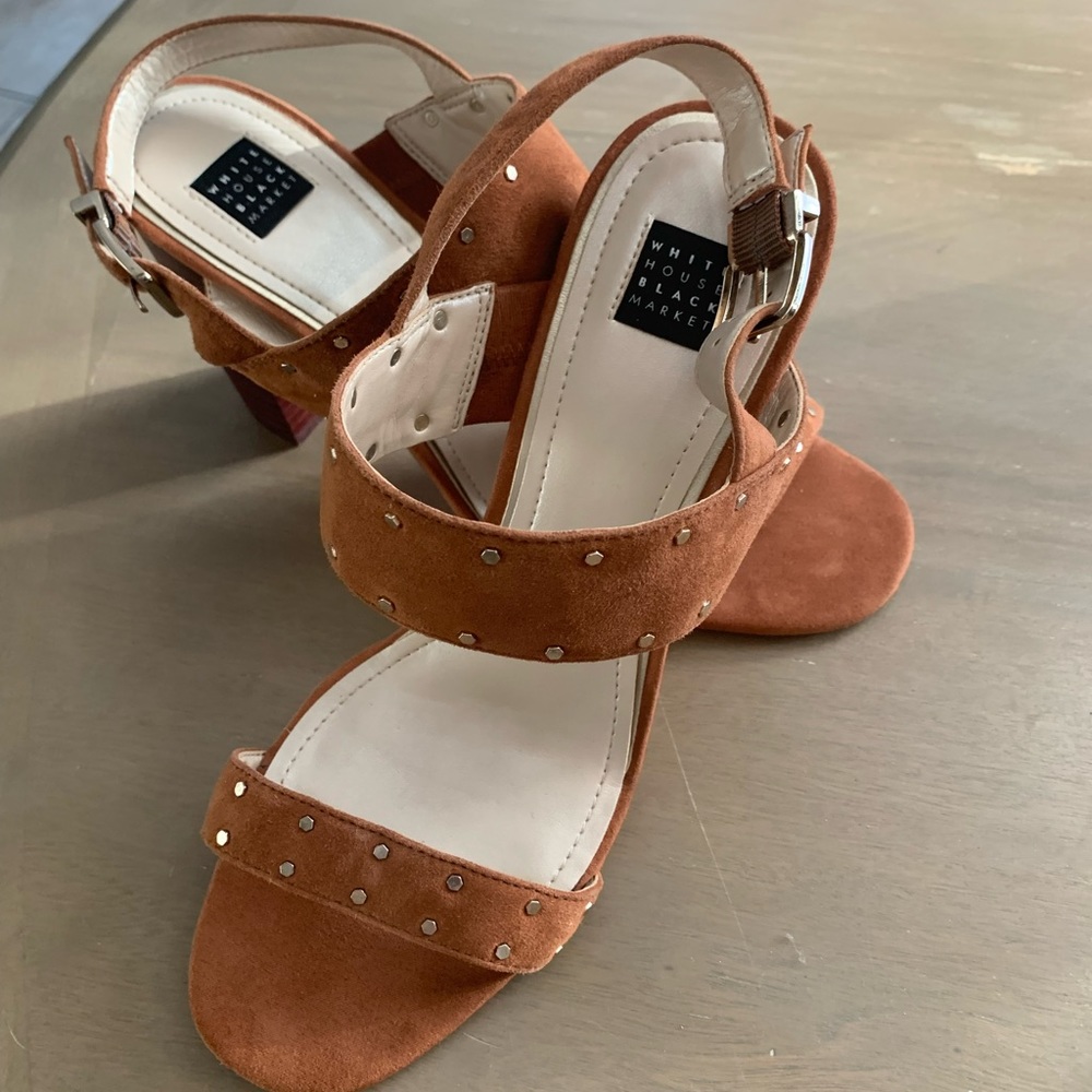 White House black market. Brown suedes